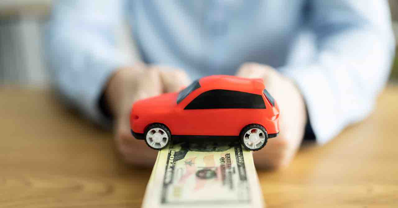 セレナの中古車は安い