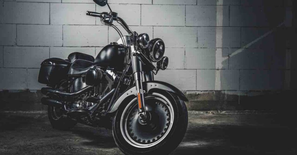 レッドバロンとバイク王の特徴