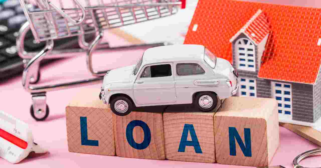 デリカD:5中古車の価格相場【年式・走行距離別】