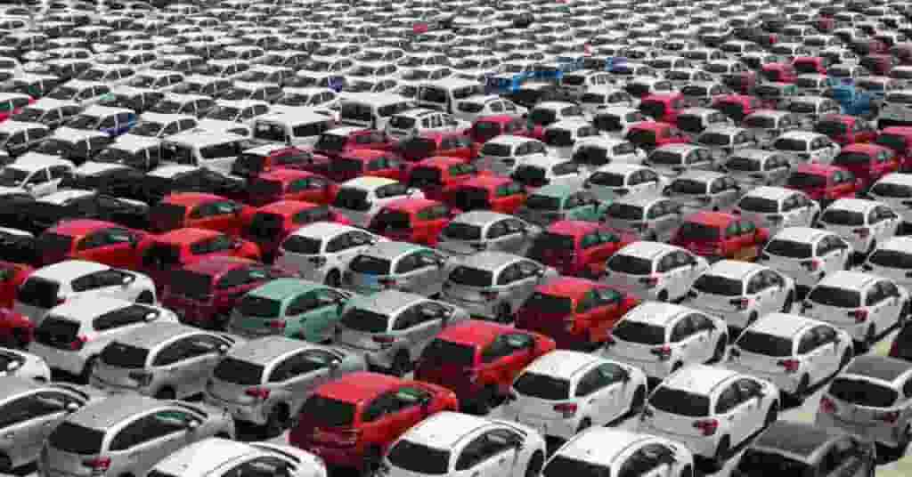 ハリアーの人気グレードや人気カラーを選ぶ